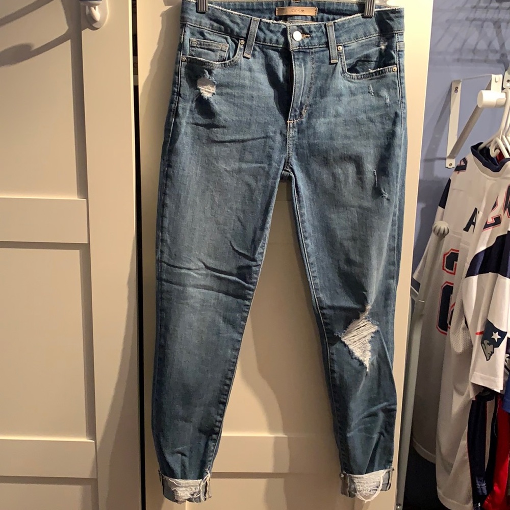 Joes Ripped Jeans —- SIZE 26